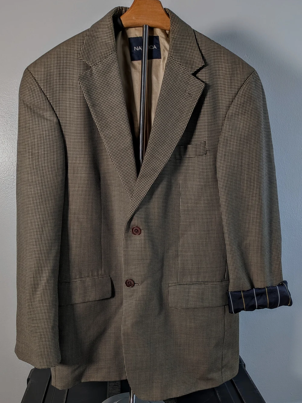 VTG Nautica 2 Button Sport Coat Blazer 40 S Wool Brown and Tan Micro-Houndstooth